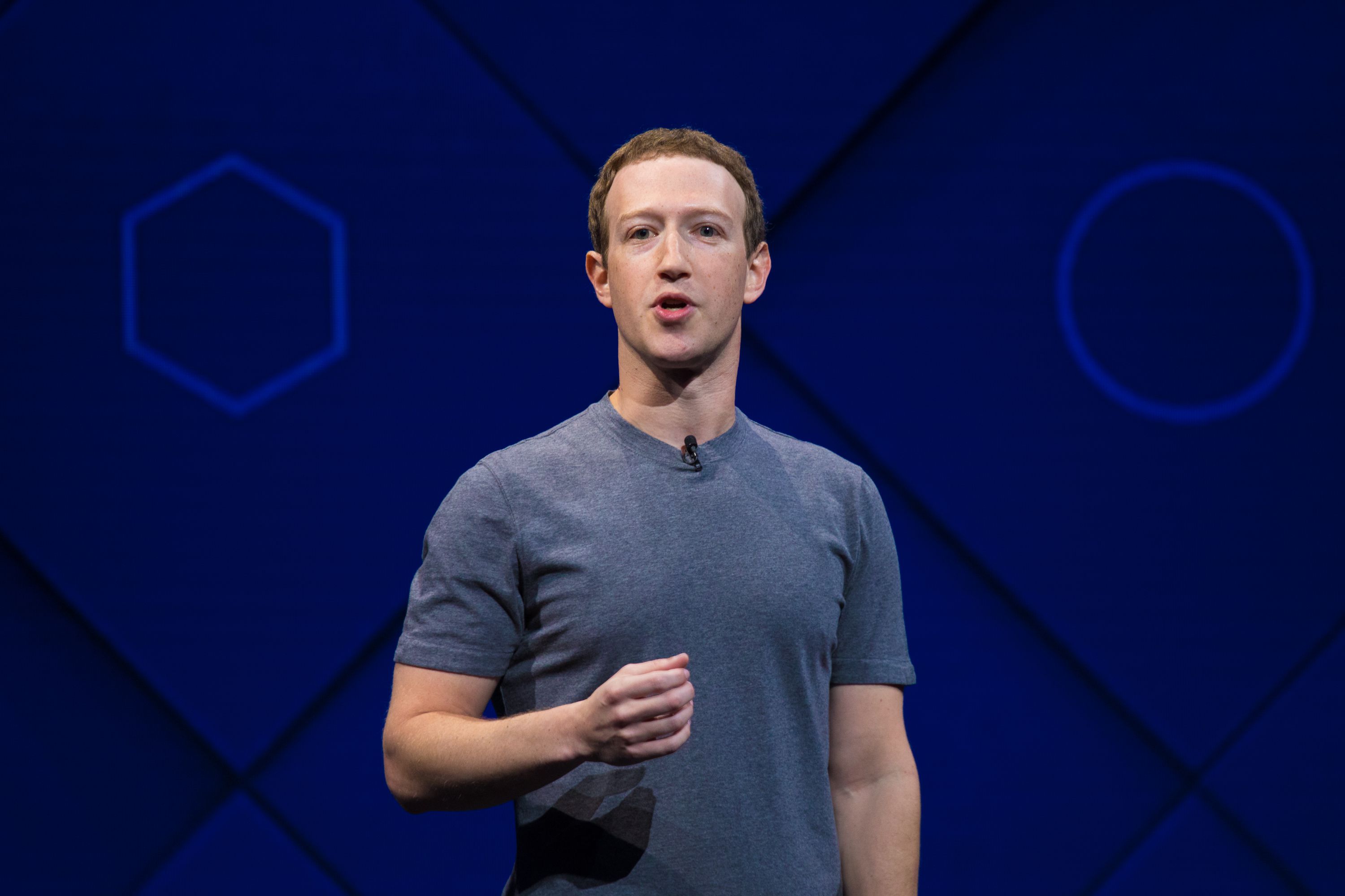 You are currently viewing DC attorney adds Mark Zuckerberg in  lawsuit over the Cambridge Analytica scandal