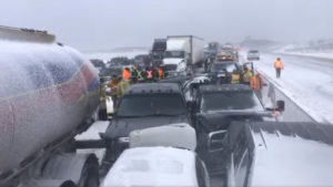 Read more about the article Highway 400 reopens after after multi car pileup in Barrie