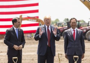 Read more about the article Foxconn said it will start building its LCD plant in Wisconsin this summer